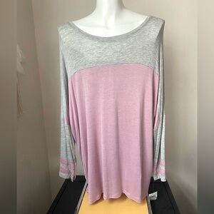 NWT Glitz Women’s Quarter Sleeve Gray and Pink Color Block Top Size 1X